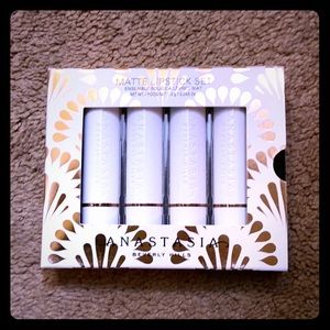 BRAND NEW ABH MATTE LIPSTICK SET